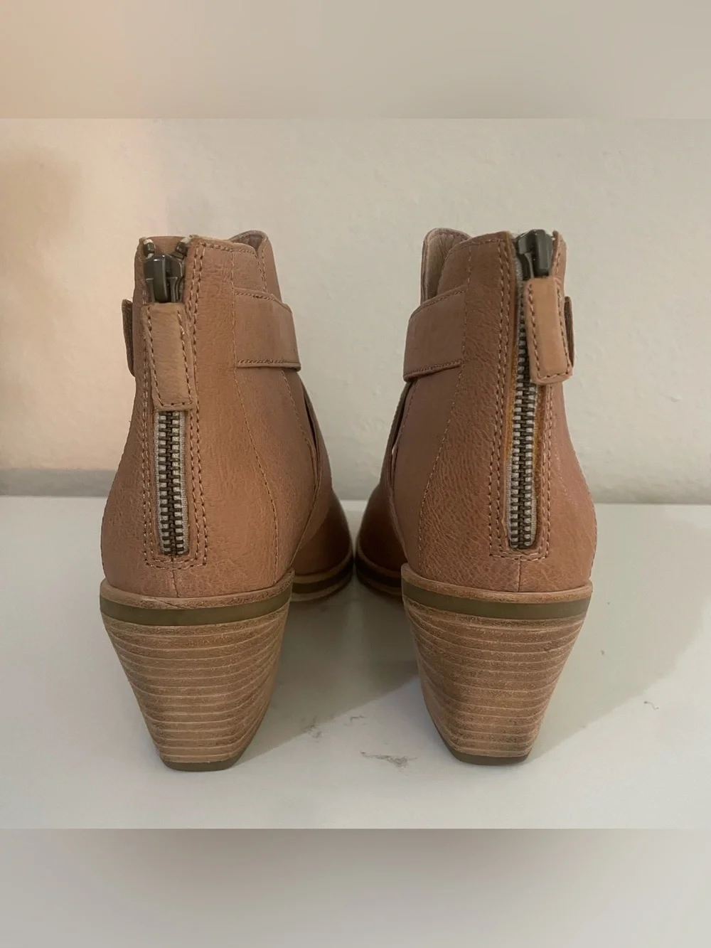 Eileen Fisher Derby Leather Ankle Booties Size 10